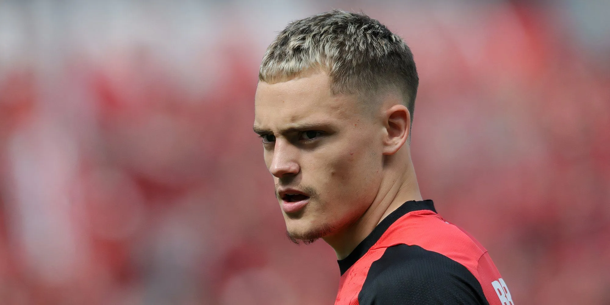Cầu thủ Florian Wirtz, tân binh của Liverpool, trong màu áo mới