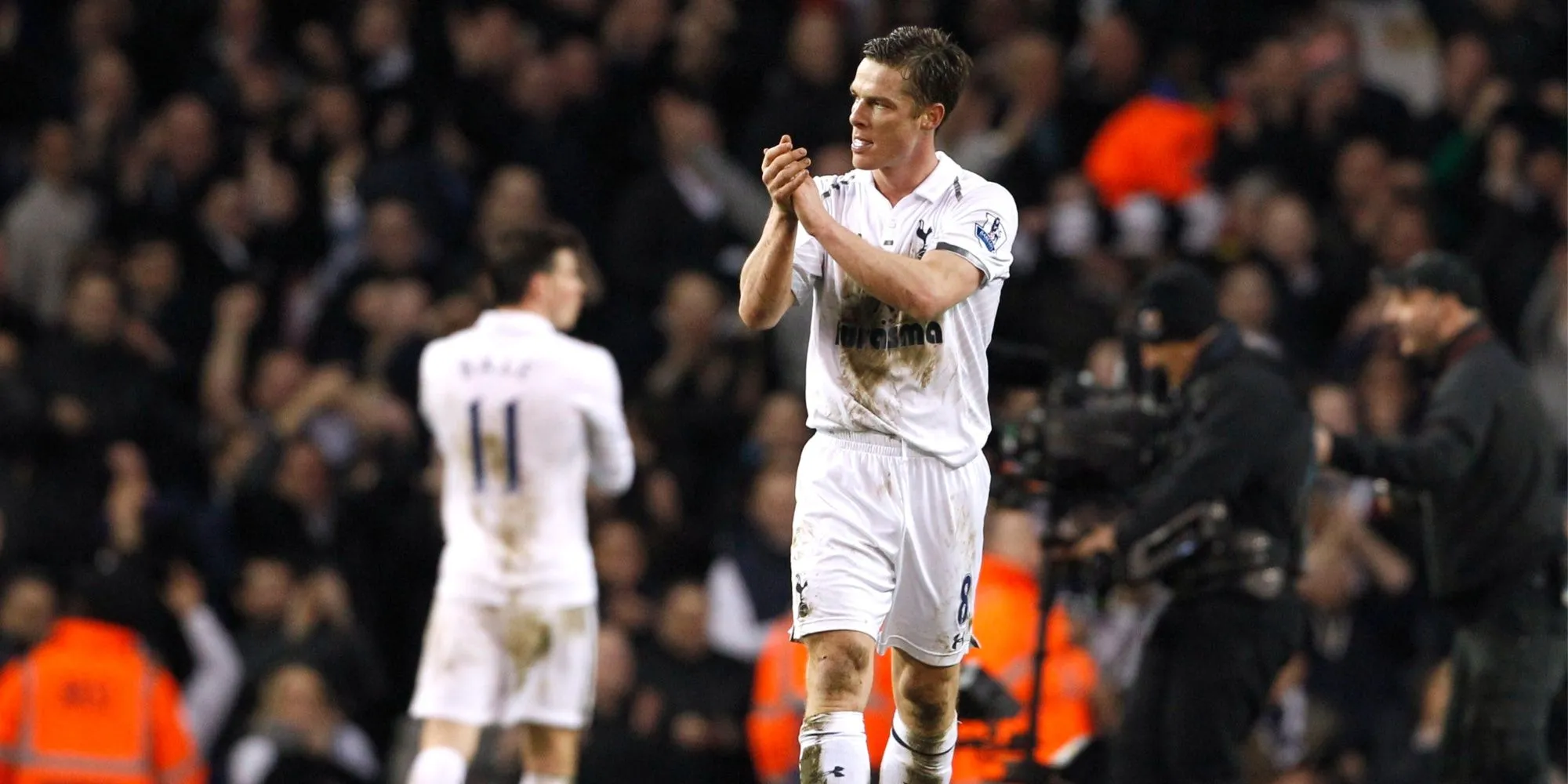 Cựu tiền vệ Scott Parker khi còn thi đấu cho Tottenham, nổi tiếng với tinh thần không bỏ cuộc và thể lực bền bỉ