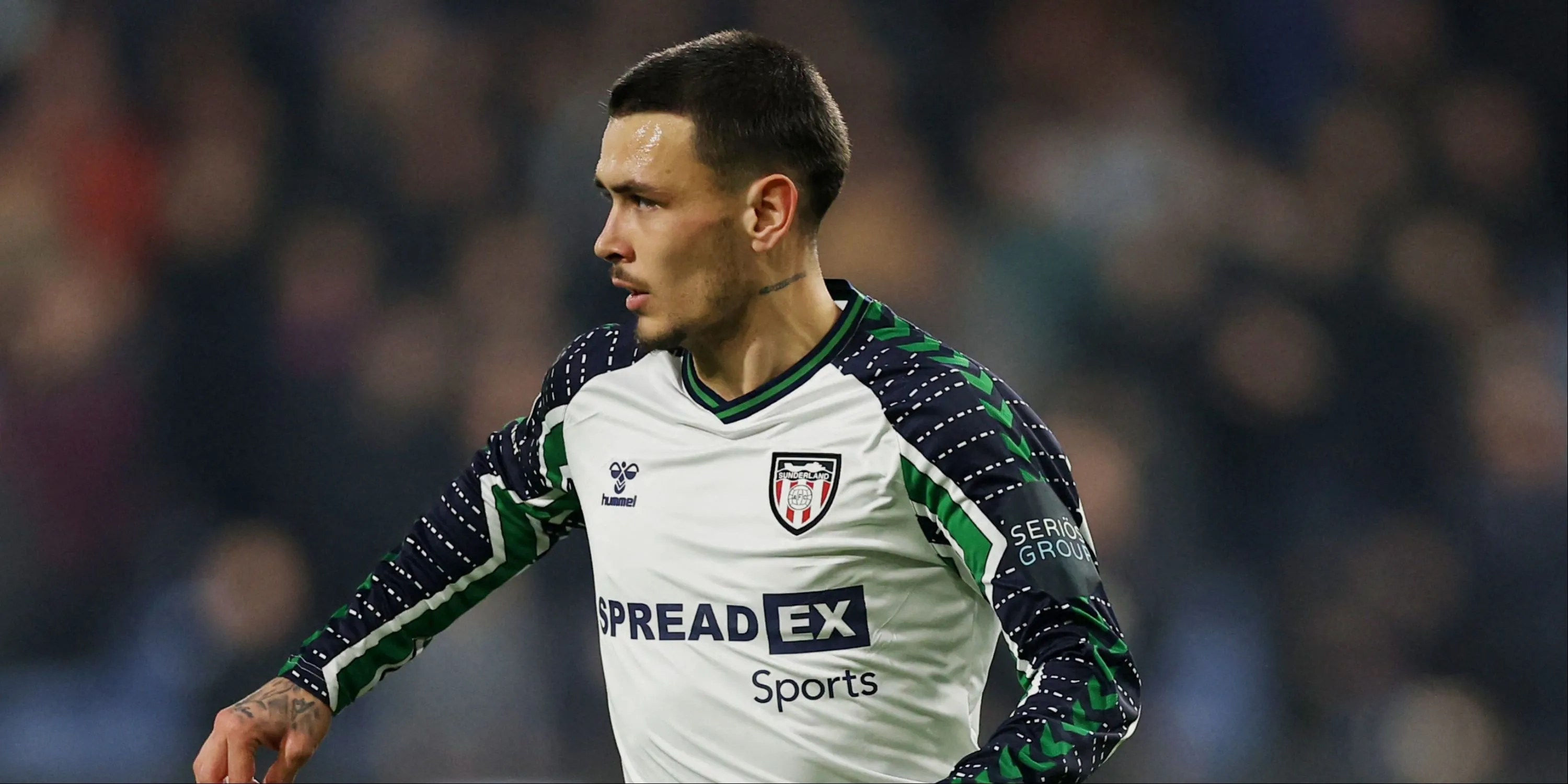 Enzo Le Fee, tiền vệ Sunderland đã thành công tại Anh
