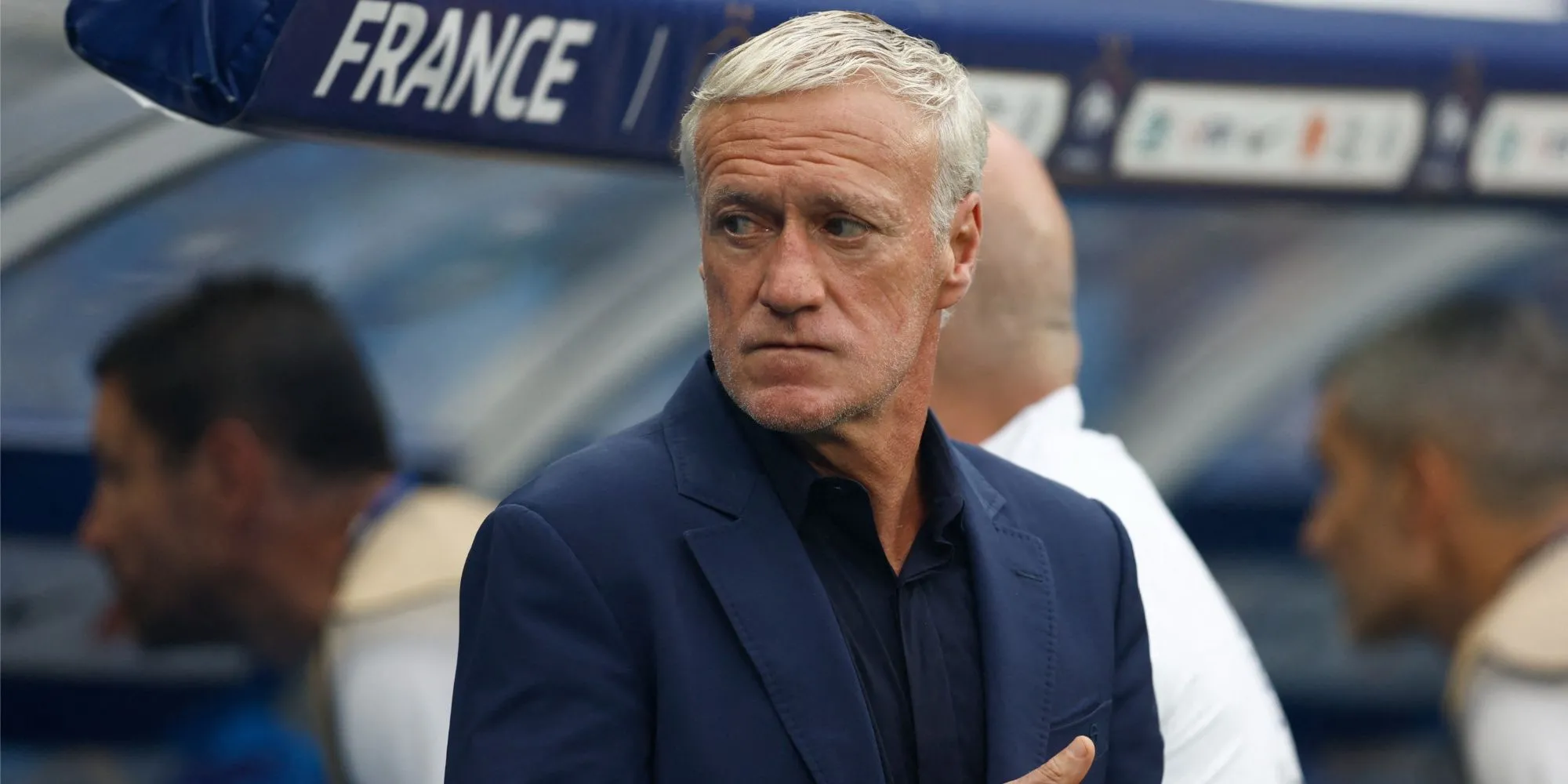 HLV Didier Deschamps của đội tuyển Pháp với phong thái tự tin