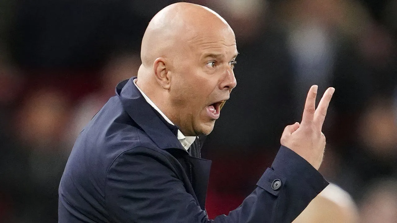 Huấn luyện viên Arne Slot của Liverpool đang xem xét các tân binh tiềm năng