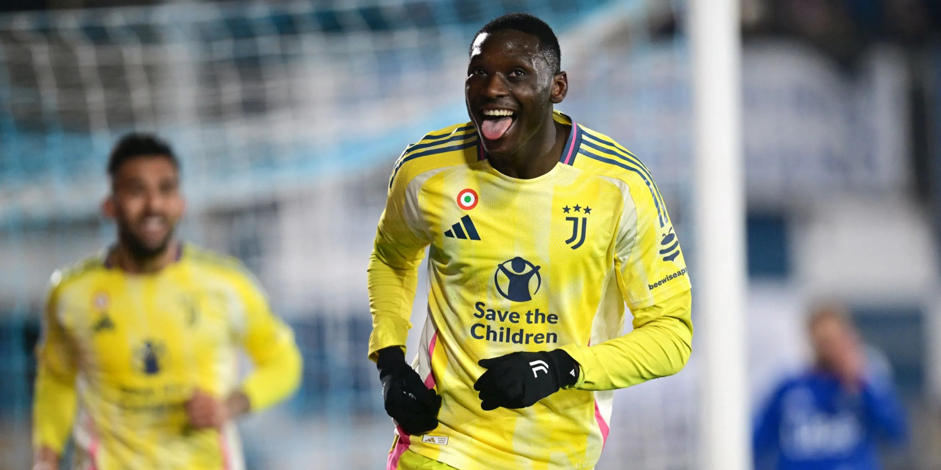 Randal Kolo Muani trong màu áo Juventus, nơi anh có thời gian cho mượn và đàm phán chuyển nhượng gặp bế tắc