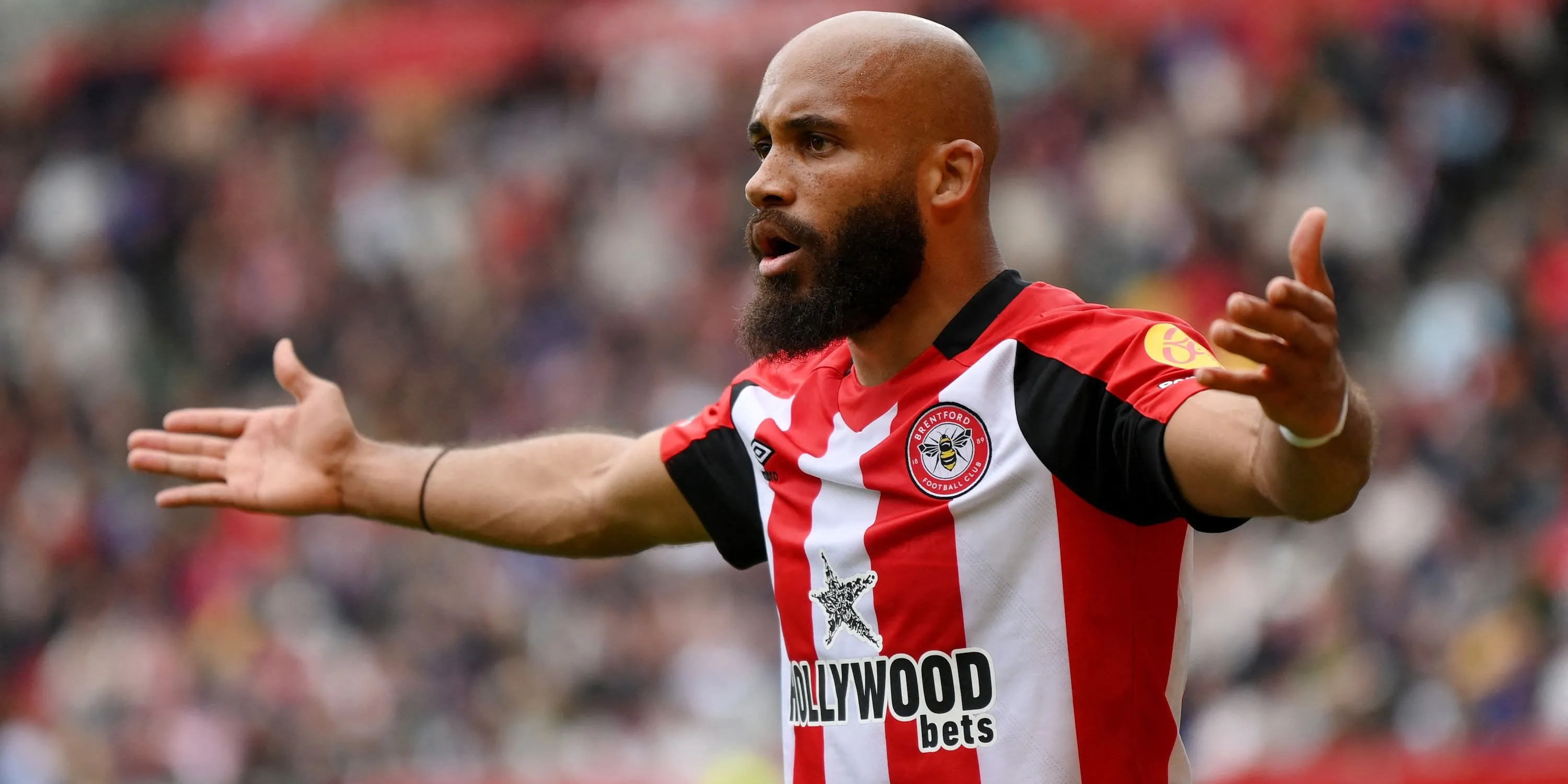 Tiền đạo Bryan Mbeumo của Brentford trong một trận đấu