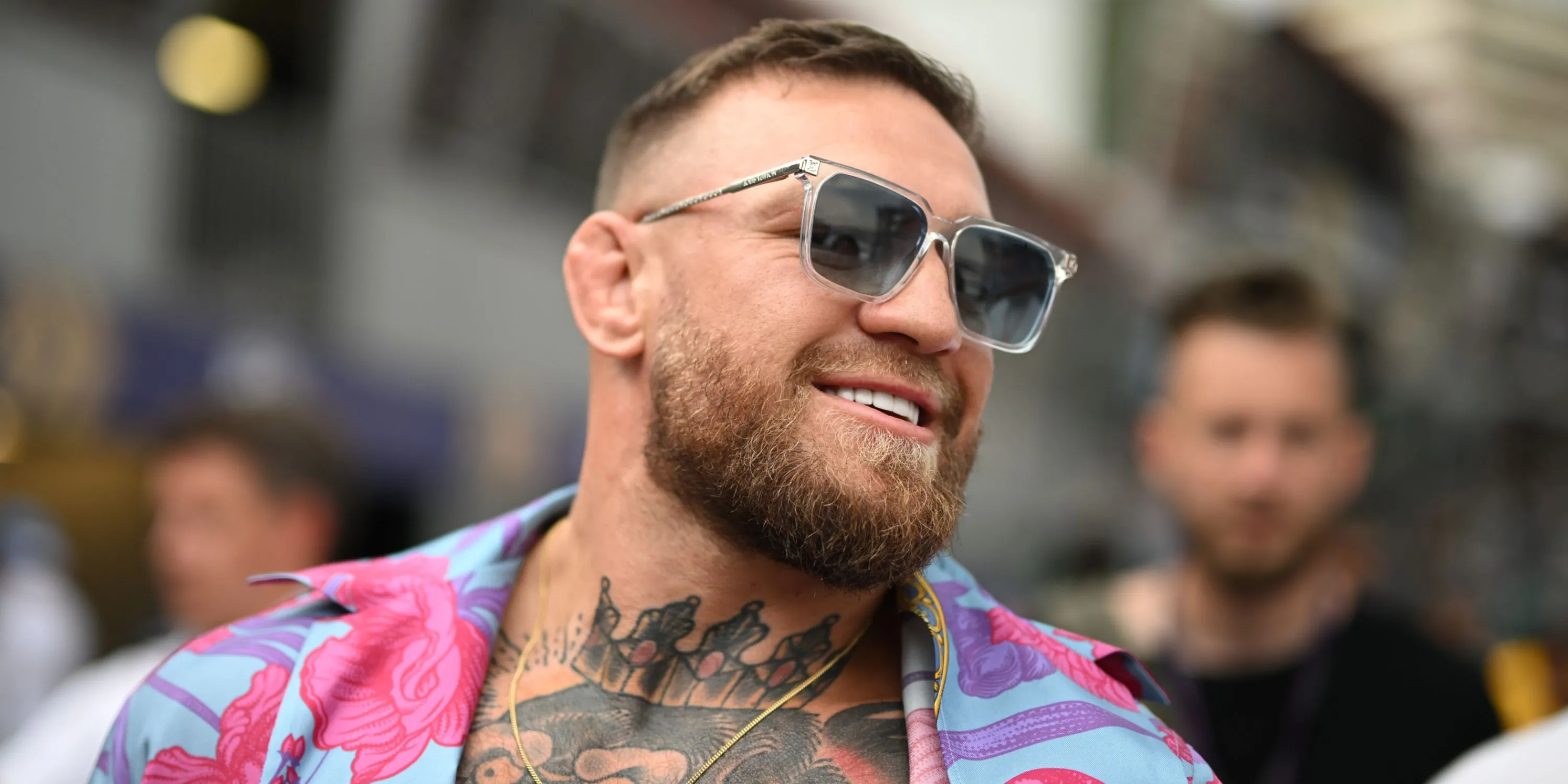 Võ sĩ MMA Conor McGregor, người từng bày tỏ mong muốn mua lại Manchester United, xuất hiện tại một sự kiện.