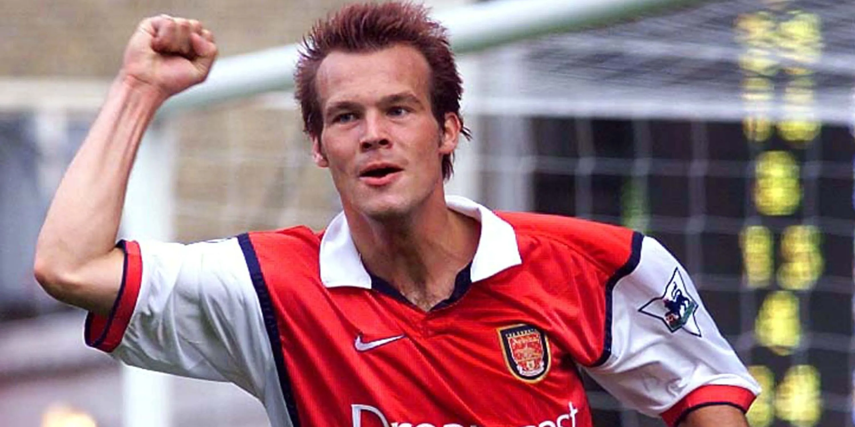 Freddie Ljungberg ăn mừng một bàn thắng cho Arsenal trong những năm đỉnh cao sự nghiệp
