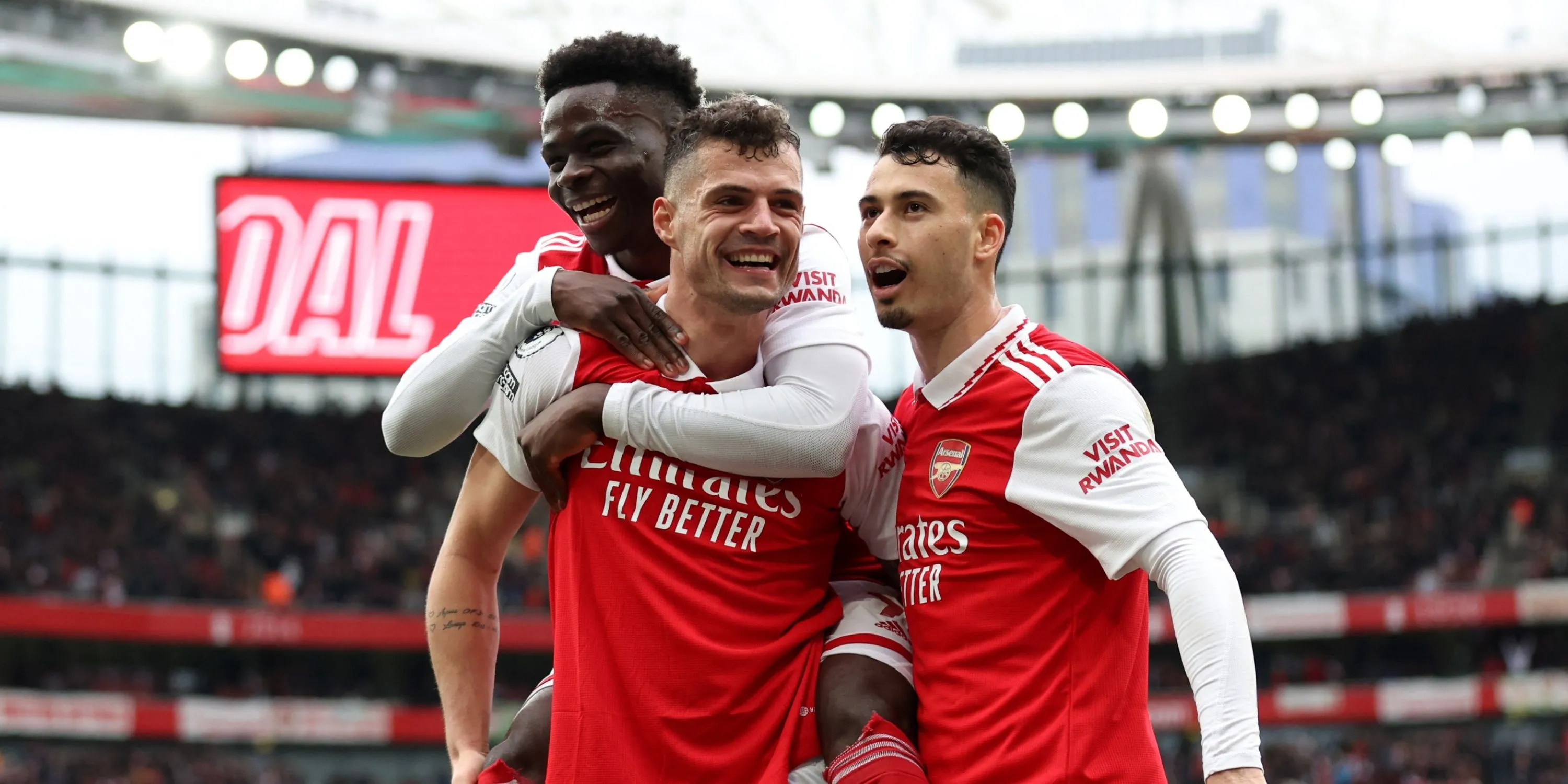 Granit Xhaka trong giai đoạn sự nghiệp tại Arsenal — một biểu tượng đầy tranh cãi nhưng có đóng góp rõ nét vào lối chơi tuyến giữa
