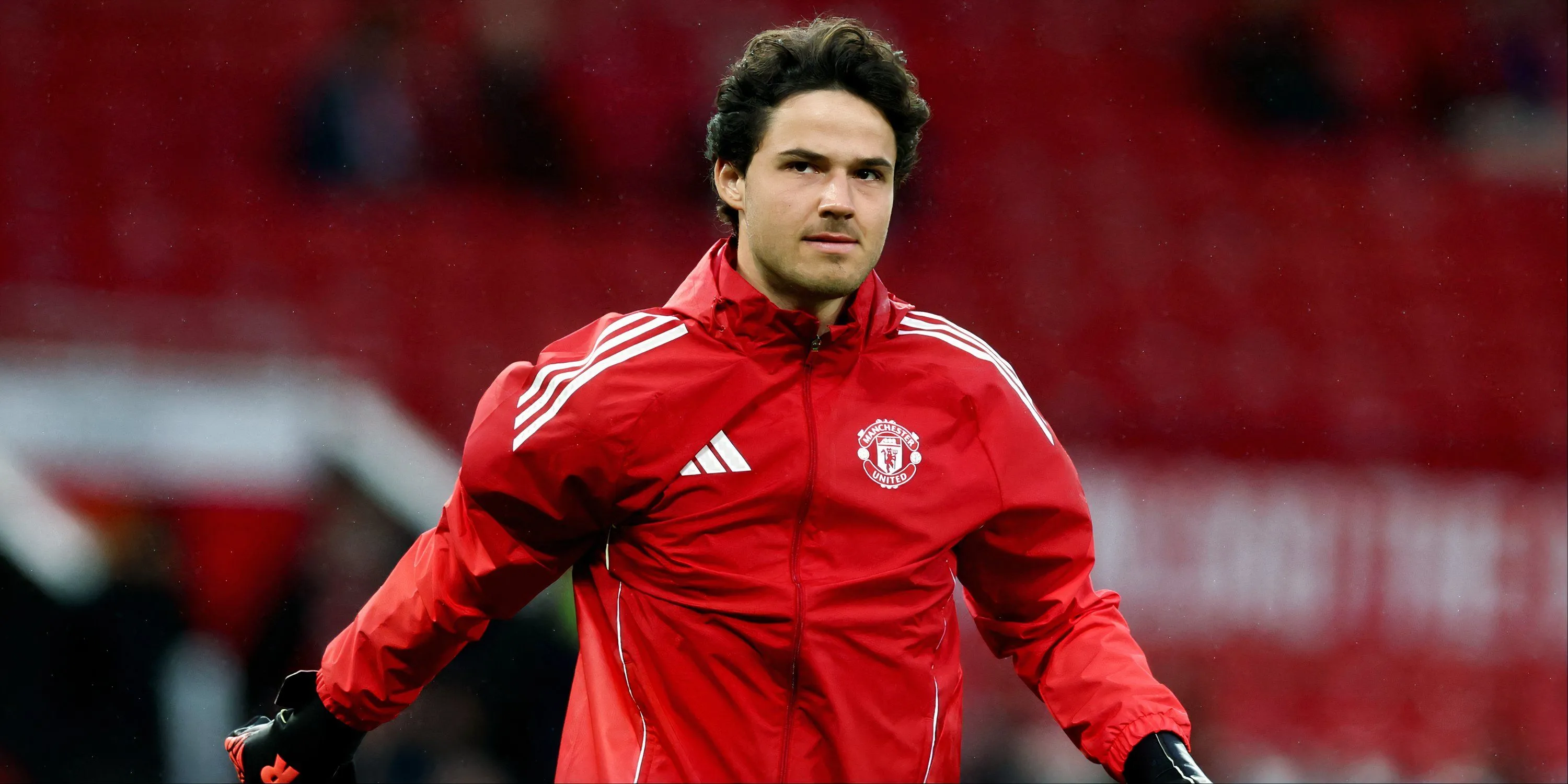 Lammens phát bóng dài chính xác, phù hợp chiến thuật Amorim và giúp Man Utd khai thác khoảng trống hàng thủ Liverpool